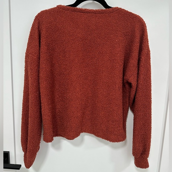 Sky and Sparrow Sweater - Picture 3 of 9